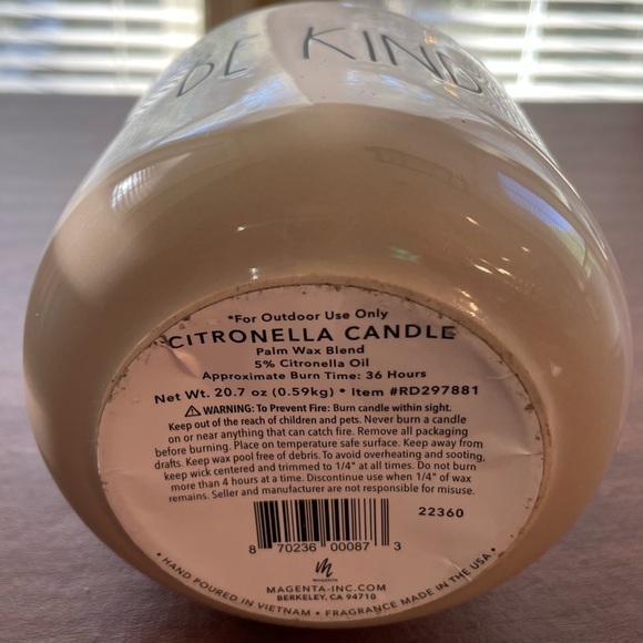 Rae Dunn Be Kind Outdoor Citronella Candle - Picture 4 of 4